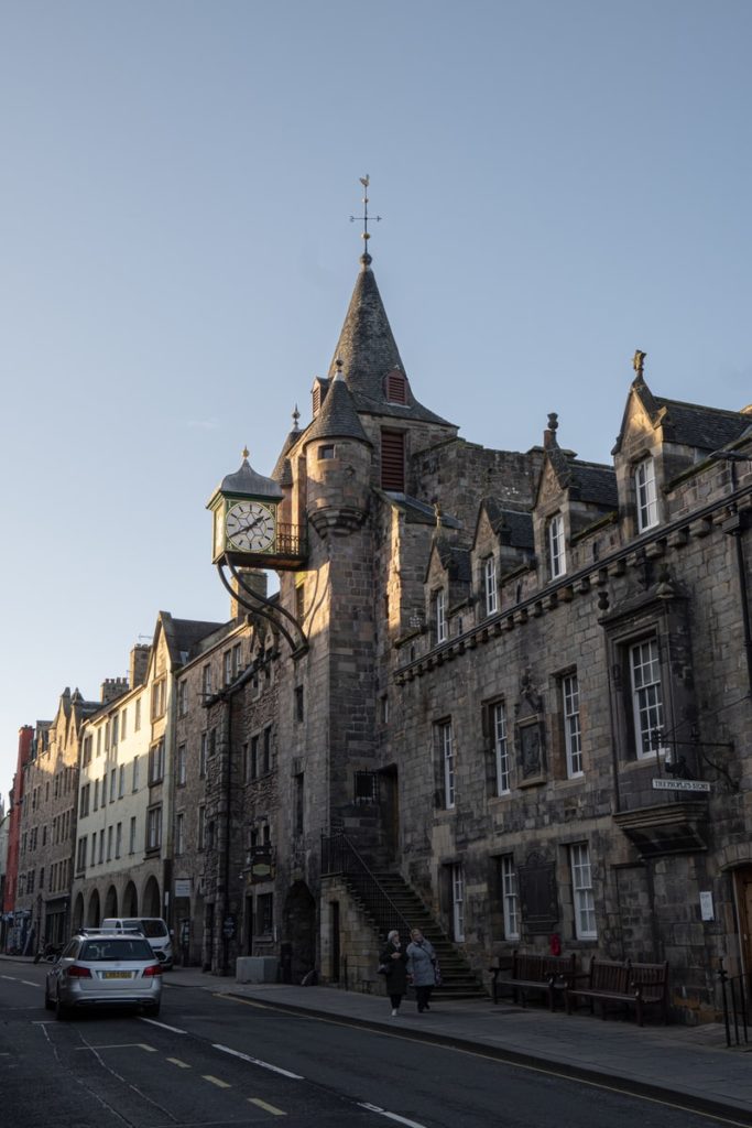 Neighborhoods to live in Edinburgh- Canongate